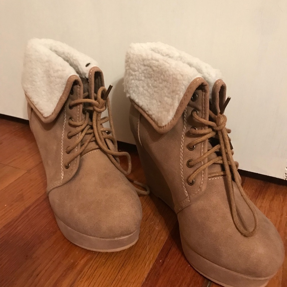 Faux sherpa booties